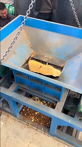 Crushing Discarded Sponges: The Two-Shaft Shredder Secret