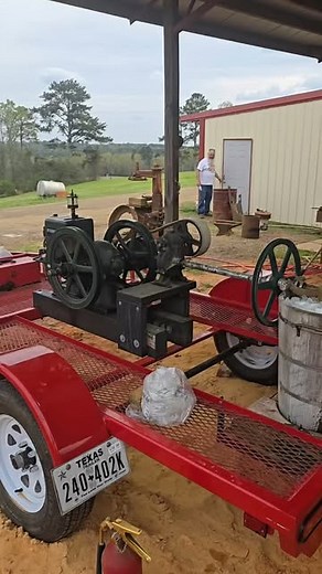 Keith Rucker on Instagram: "I-1/2 HP McCormick Deering hit and miss engine driving a 5 gallon ice cream maker. Yummy! Rusty Steed carries this around to events. I always look forward to seeing Rusty!!! #vintagemachinery #hitandmiss #hitandmissengine #icecream"