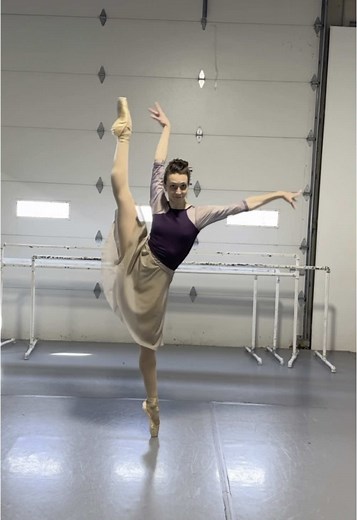 We never want to take off our Zarely tights! 😍 The perfect combination of comfort and style, these tights are made for the studio and for the stage. Special thanks to Ballet OK and Zarely for sponsoring us for the 24/25 Season ❤️ #ballettights #dance #stage #studio #professionaldancer