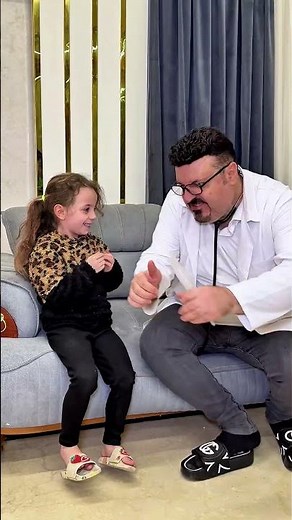 الدكتور المجنون حول الدمية لانسان 😂 The crazy doctor turned the doll into a human