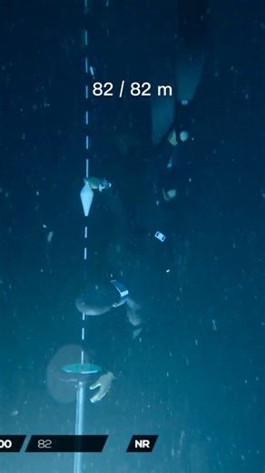 Camila Jaber on Instagram: "aguanta la respiración conmigo… hasta 82 metros y un nuevo récord nacional 🇲🇽 un viaje al fondo, donde el tiempo se disuelve y todo se vuelve silencio. en Vertical Blue 2022"