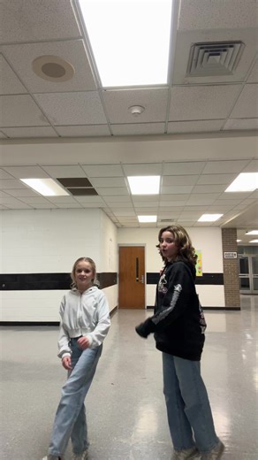 emilyn💗 (@emilyn.a)’s videos with original sound - Mariana💫