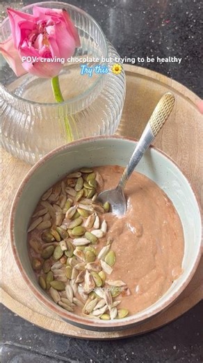 Healthy Chocolate Smoothie Bowl 🍫 | Banana Cocoa Bowl Recipe #ytshorts #shortvideo #viral #banana