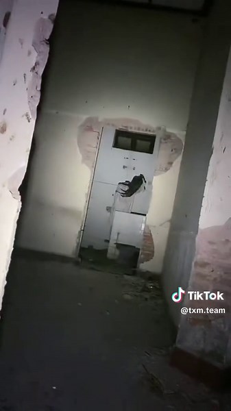 Episode 255 | di kunci di dalam rumah angker ini padahal tidak ada GRENDEL lawangnya. #livehororindonesia #eksplore #arganimisteri #ngeringerisedap #rumahangker #fyp #vloghoror #hororr #livehorormalamini #livehorortiktok