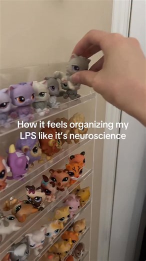 ⋆˚࿔ fleabag 𝜗𝜚˚⋆ on Instagram: "Good morning 🫦 #lps #littlestpetshop"