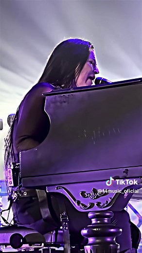 Evanescence: Bring Me to Life - Live Performance 2025