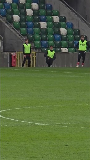 SCENES AT WINDSOR! 🔵 Coleraine 2-1 Larne | Irish Cup Semi-Final Vlog