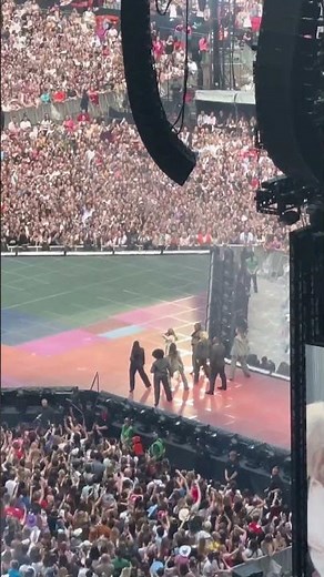 You Need to Calm Down - Taylor Swift The Eras Tour Wembley Stadium London 230724