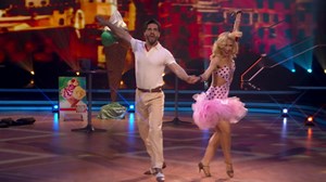 Let’s Dance 2026: Publikum tobt!: Jan Kittmann zeigt Cha Cha Cha mit Kathrin Menzinger fast wie ein Profi