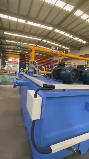 The centralized lubrication station of a ball mill consists of components such as motors, oil pumps, pipes, and valves. Its core function is to deliver lubricating oil to the key friction parts of the ball mill at fixed times and in fixed quantities, realizing automated centralized lubrication. This not only avoids the inconvenience of manual lubrication but also ensures uniform oil supply at each lubrication point, effectively reducing component wear and extending the service life of the equipm