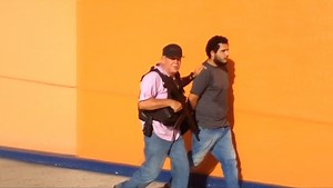 4 dead after shooting attacks on government offices in Cancun
