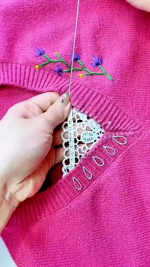 Lace attach stitch 🧶🪡 #everyoneシ゚ #fbreelsfypシ゚ #reelsfypシ #fblifestyle #embroidery #stitch | Hand Embroidery Designs by Priyanka