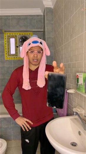 When you buy a new phone and your little brother breaks it 😤🤣