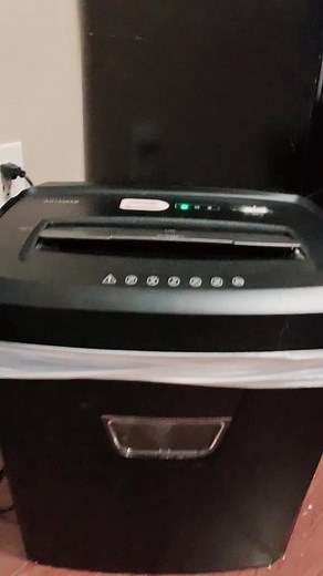 How to Effectively Clean Your Paper Shredder