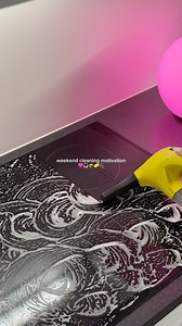 402K views · 10K reactions | 20 seconds of cleaning motivation for you 什﫧 happy fridayyy 勺 #cleantok #cleaningmotivation #cleaninginspo #cleaningtips #cleaningproducts #satisfyingcleans #cleaningroutine #cleanhome #speedclean #instaclean #cleaningcommunity #cleanwithme | cleaningwithida | Facebook