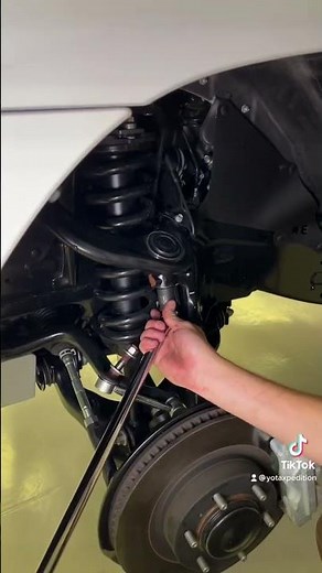 Maxtrac leveling kit install on a 10-22 4Runner