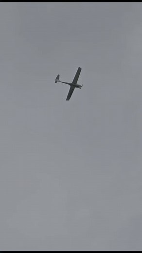 13K views · 207 reactions | Ploaia nu a încurcat antrenamentele canotorilor români în prima zi a Campionatelor Europene de la Szeged! Plecați cu noaptea în cap spre Ungaria, tricolorii au ieșit deja pe apă, primele reglaje și primul antrenament s-au desfășurat pe o ploaie măruntă și deasă. Un ceai cald la final și pregătirea pentru o nouă zi de antrenamente. #TeamRomania #COSR #Paris2024 #totipentru1 | Comitetul Olimpic și Sportiv Român | Facebook