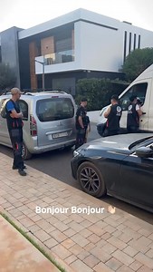 ✨ Projet Villa – Réalisation Complète Nous avons accompagné notre client à chaque étape : 🧩 Conception & Design personnalisés 🛠️ Fabrication dans nos ateliers 🔍 Suivi & Contrôle des finitions 🚚 Livraison & Installation sur place Le résultat : 🏡 Une villa harmonieuse, élégante, pensée sur-mesure pour son mode de vie. Chez Belle Maison, nous ne vendons pas seulement du mobilier, nous réalisons vos espaces de vie, avec transparence et excellence. —— 📍 Showroom Ateliers : Temara 📞 06.10.20.20