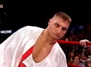 🥊💣Dokładnie 2️⃣9️⃣ lat temu, 11.07.1996 roku w Madison Square Garden Andrzej Gołota skrzyżował rękawice z Riddickiem Bowe ‼️ Starcie "zszokowało" cały bokserski świat! #GołotaBowe #AndrewGolota #GolotaBoweI #RiddickBowe #Boxing #AndrzejGołota | Fighting Poland