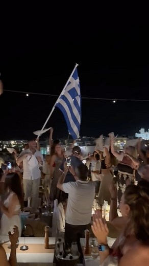 Summer in Greece has kicked off! 🇬🇷 📍: @barbarossa_paros 🎥: @harry.patsouris #Naousa #Paros #Greece #SummerInGreece #Greek | Greek City Times