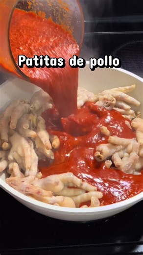 Patas de pollo en salsa roja una receta delicioso que contiene mucho colageno #patas #patasdepollo #trending #recetas #chicken