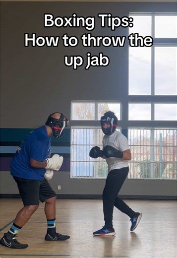 Pivot of the front foot a bit and counter as they reach in. Slip your head off the line just a bit and extend your arm fully #boxing #boxingtips #1ststepboxing #boxing🥊 #boxingtechnique