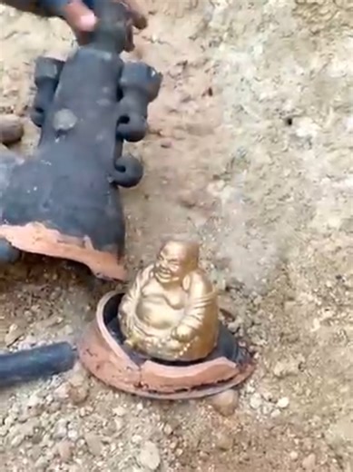 Exploring Gold Statues: Treasures of Language Learning