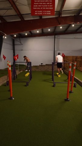 The most competitive mini golf hole ever