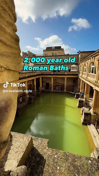 Exploring the ancient Roman Baths in Bath 🏛️ Still one of the best-preserved Roman sites in the world, the baths are fed by natural hot springs that pour over 1,170,000 litres of mineral-rich water every day at a steamy 46°C. Walk the same stone pavements the Romans did 2,000 years ago, explore the ruins of changing rooms and warm plunge pools, and step inside an interactive museum filled with fascinating artefacts from the ancient city of Aquae Sulis. You might even meet costumed characters br