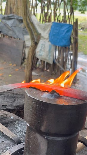 fire burning recycling chisel #kerajinanbesi #pandaibesi
