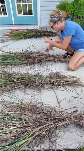 Alternative to Corn Stalks for Natural Fall Decor | DIY Front Porch Decor #falldecor