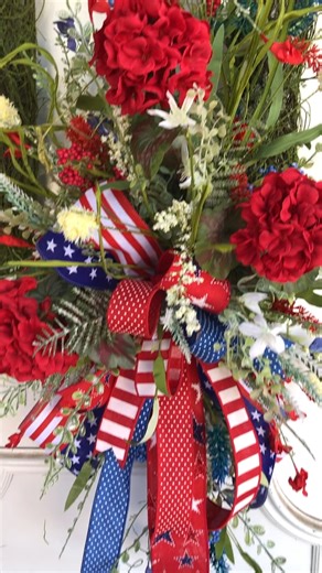 Design confidence changes everything — pricing, presentation, and selling. That’s what we build inside Design School. Comment DESIGN SCHOOL to join. | DecoExchange