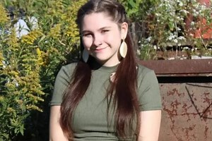 Bride, 19, dies in house fire on her wedding day