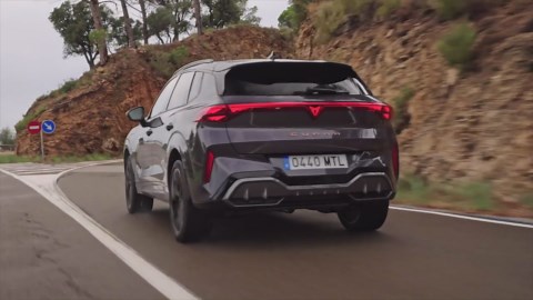 CUPRA Terramar e-hybrid Dark Void Driving Video