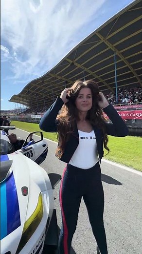 Grid Girl #gridgirl #racing #automobile
