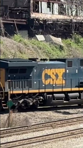 CSX 7085 CM44AC leads northbound CSX I187 in Atlanta, Ga, credit goes to ‪@dockerysworldoftrains‬