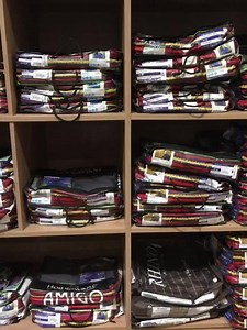 18 reactions | "Die Kunst zu leben besteht darin, zu lernen, im Regen zu tanzen, anstatt auf die Sonne zu warten" ️️️☔⛱️ In unserem SellaPort-Store findest Du Regendecken, Regenmäntel, Regencapes und Regenschirme - tanzen musst Du dann selbst  | SellaPort | Facebook