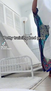 Potty training bed prep tips!! @elpottynurse can help make potty training easy and fun🙌🏽 . . . . . . . . . #pottytraining #momoverwhelm #bedwetting #pottytrainingtips #pottytrainingproblems #pottytrainingboys #pottytrainingtime #pottytime #pottytraininggirlsvsboys #pottytraininggirls #pottytraining101 #travelpotty #pottytrainingproblems #pottytrained #pottytraining101 | ihelpmoms.com