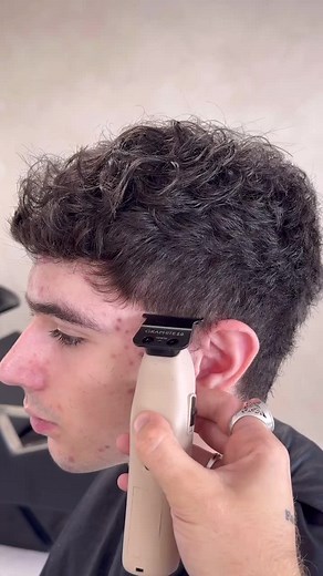 Fade Haircut Tutorial: Step-by-Step Guide for Barbers