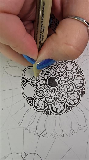 8.8K views · 84 reactions | Small petal patterns ❤️ . . #senjaart07 #art #mandalaart #mandalalove #mandalareels | senja_art07 | Facebook