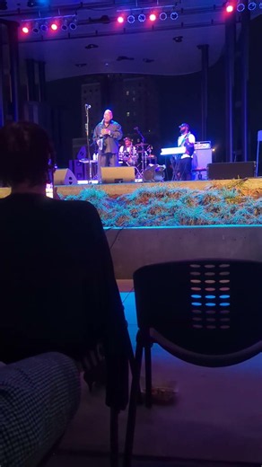 Gerald Albright performing "So Amazing" by Luther Vandross 9/12/26 Akron, Ohio