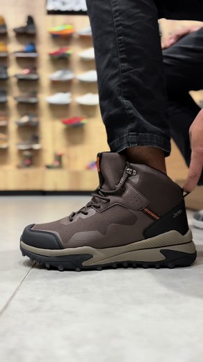 Calzado Jeep: Aventura y Estilo en Botas Todoterreno