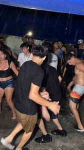 699K views · 10K reactions | Y que se arma la pool party anoche con la lluvia ️ 藍藍 | Dexter Filmmaker Mx | Facebook