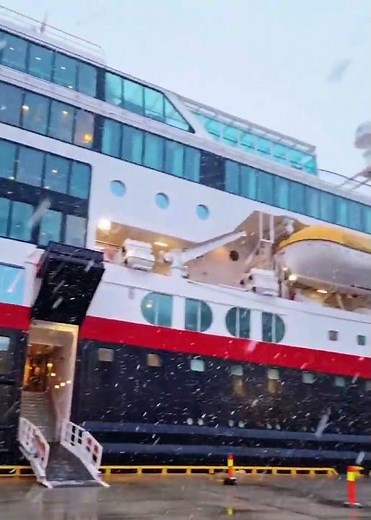 Snowy scenes straight from Norway’s coast ❄️