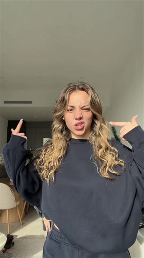 la mini mini @Lucia correa 😏👯‍♀️ | la mini mini