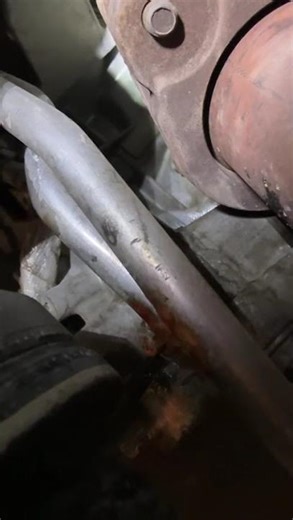 Range Rover 2016 leaking water