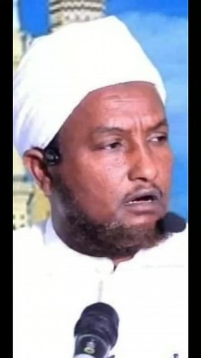 Exploring Traditional Islamic Attire and Practices