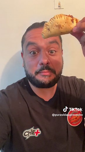 Deliciosas Empanadas de Piña y Chiverre - Receta Tradicional de Costa Rica