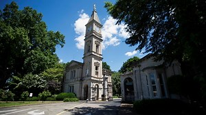 Ali's gravesite: Boxer will share cemetery with Col. Sanders