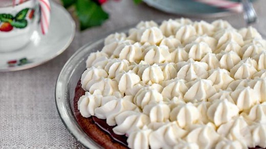 Candy Cane Brownie Pie